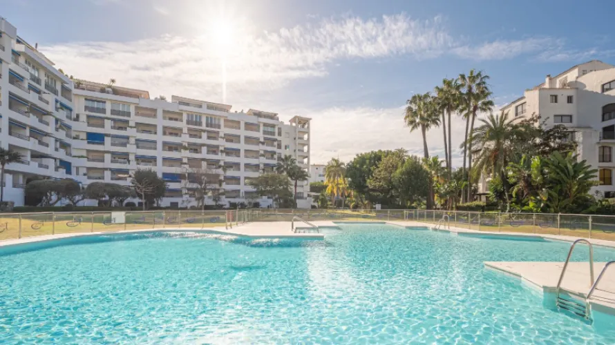 Apartment de 1 chambre à Marbella, Spain No. 509 № 1