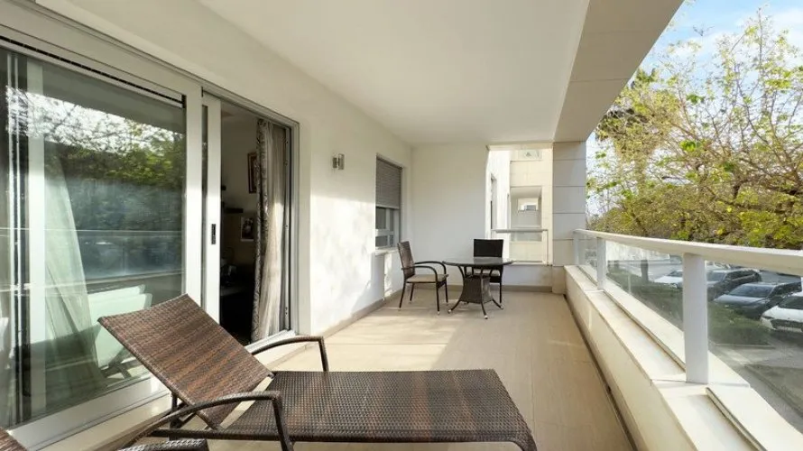 Apartment de 3 chambres à Cortes (San Pedro De Alcantara), Spain No. 261 № 8