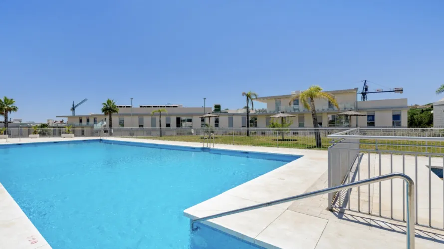 Apartment de 3 chambres à Estepona, Spain No. 713 № 8