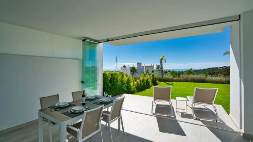 Apartment de 2 chambres à Estepona, Spain No. 655 № 6