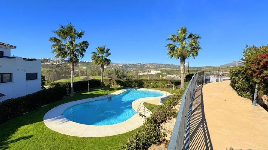 Penthouse de 3 chambres à Casares, Spain No. 579 № 1