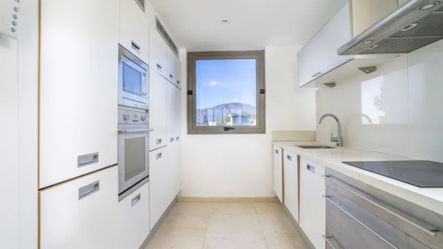 Apartment de 2 chambres à Estepona, Spain No. 654 № 15