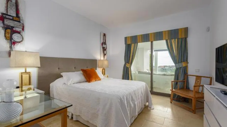 Apartment de 2 chambres à Casares, Spain No. 406 № 12