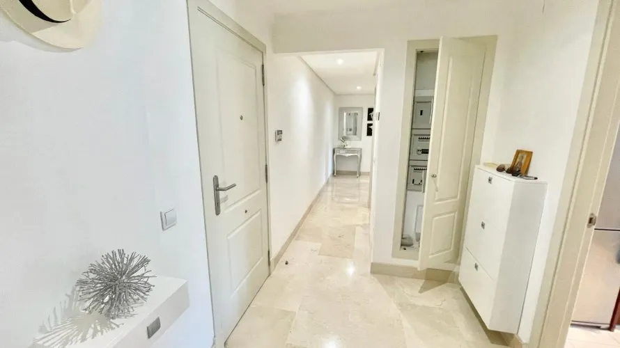 Apartment de 2 chambres à Marbella, Spain No. 254 № 10