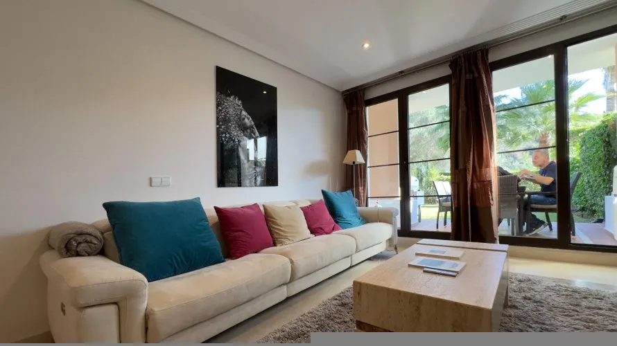 Apartment de 3 chambres à Benahavis, Spain No. 704 № 15