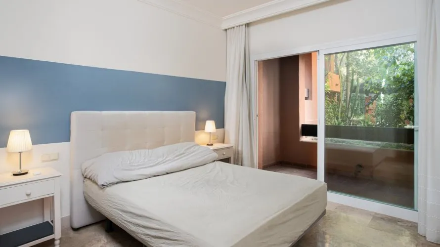 Apartment de 2 chambres à Marbella, Spain No. 688 № 8