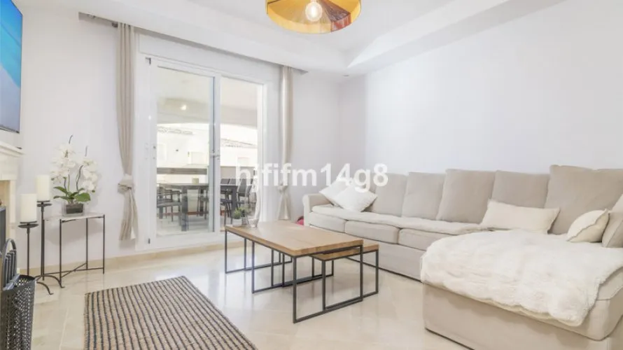 Apartment de 2 chambres à Marbella, Spain No. 587 № 15