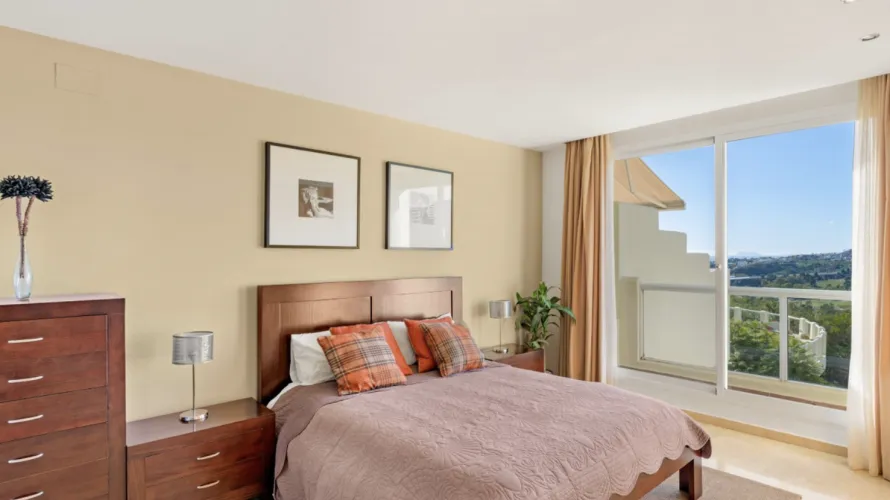 Apartment de 3 chambres à Benahavis, Spain No. 671 № 2