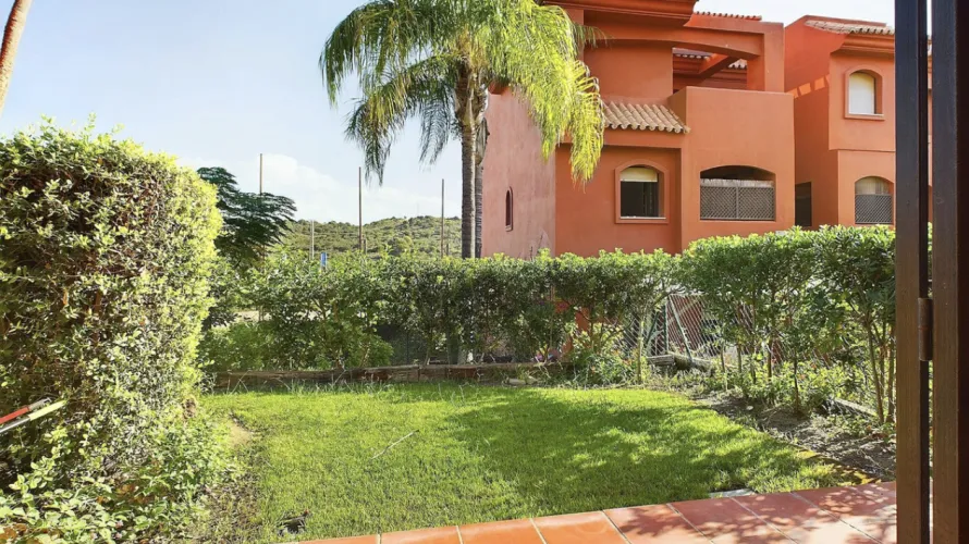 Apartment de 2 chambres à Estepona, Spain No. 440 № 13