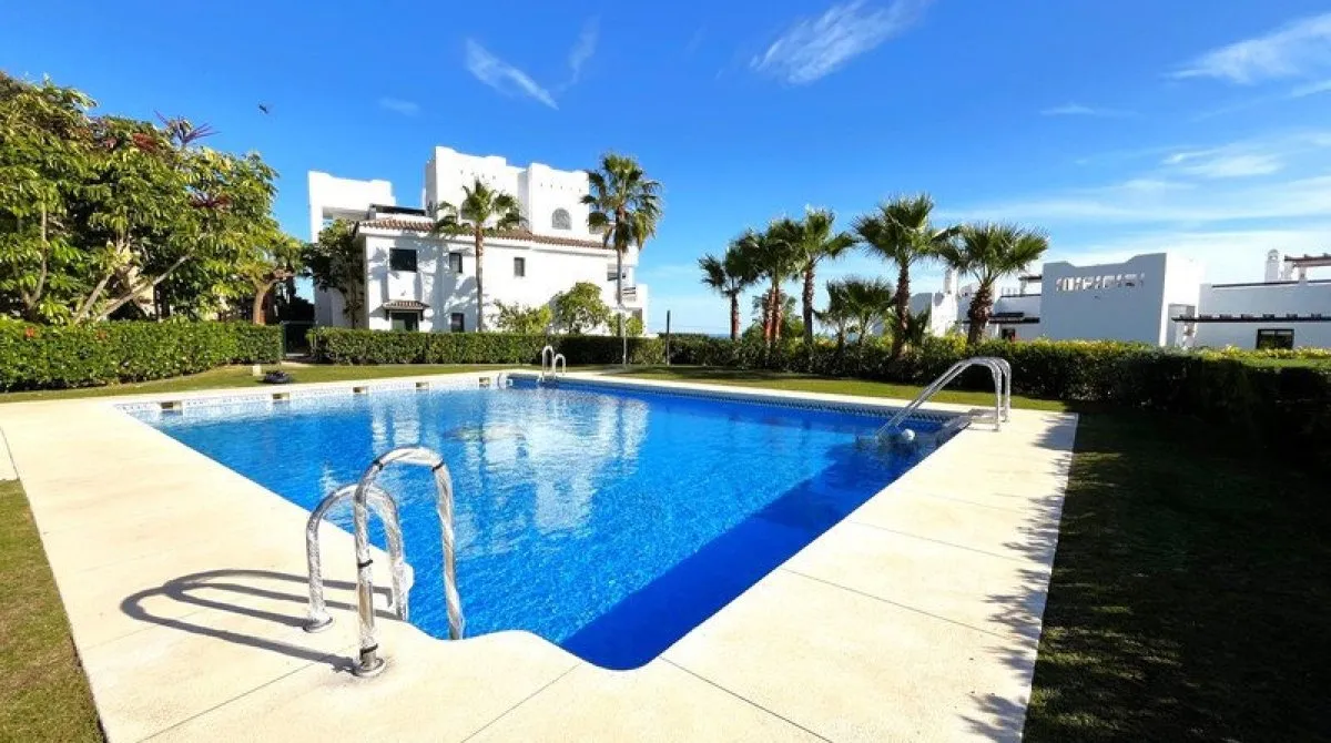 Apartment de 2 chambres à Casares, Spain No. 501