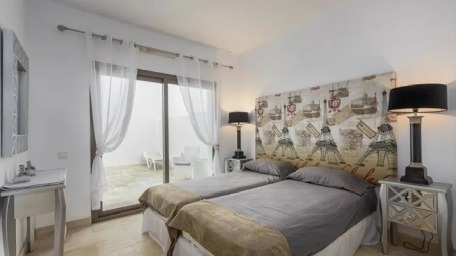 Apartment de 2 chambres à Casares, Spain No. 359 № 3