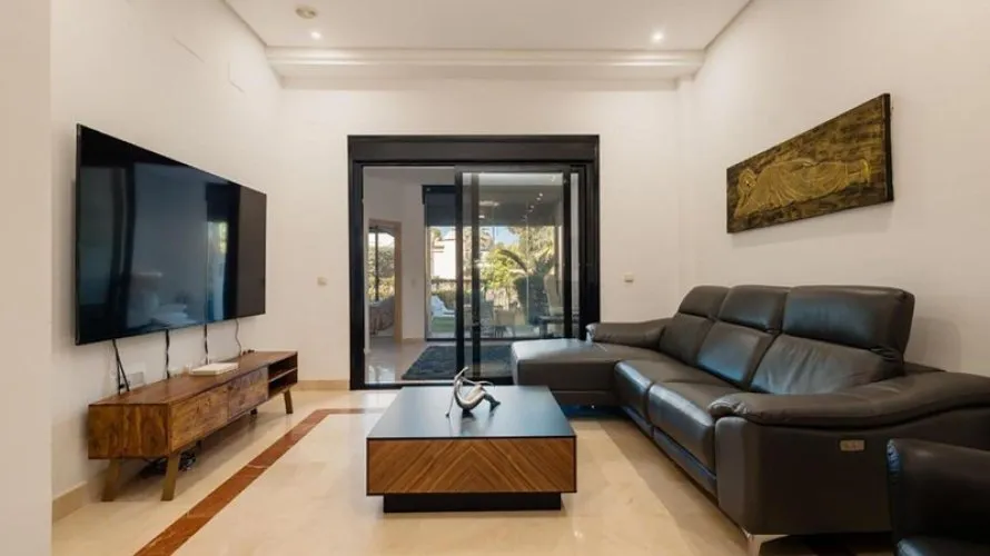 Apartment de 3 chambres à Marbella, Spain No. 798 № 4