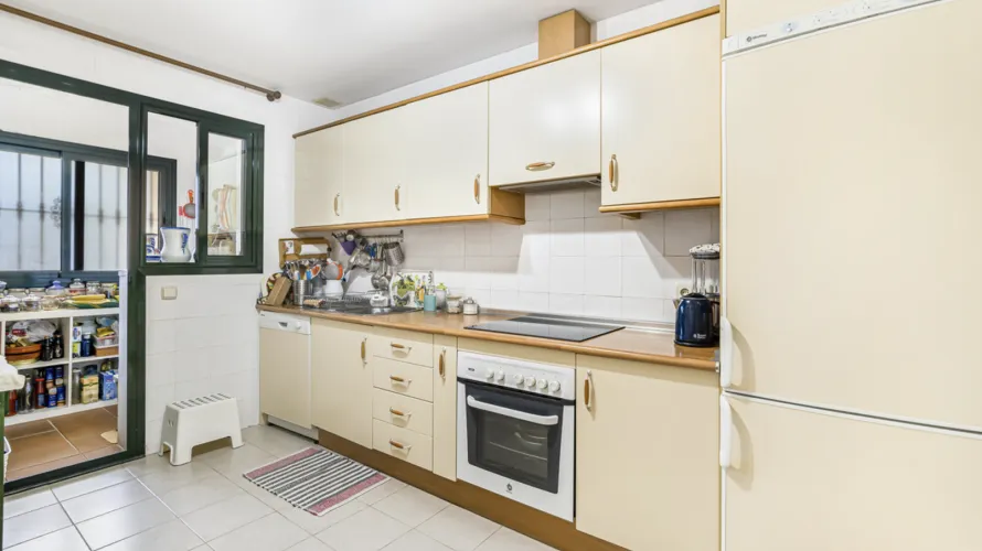 Apartment de 2 chambres à Cortes (San Pedro De Alcantara), Spain No. 485 № 11