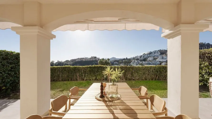 Apartment de 3 chambres à Benahavis, Spain No. 307 № 2