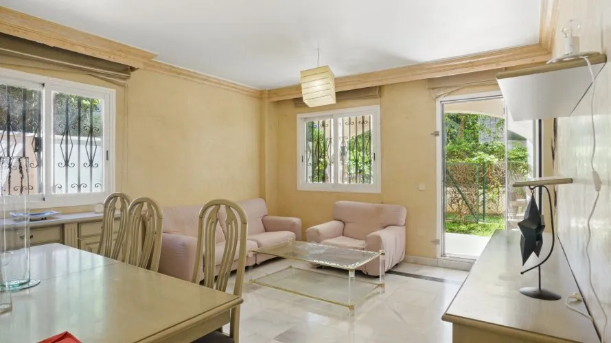 Apartment de 3 chambres à Marbella, Spain No. 699 № 15