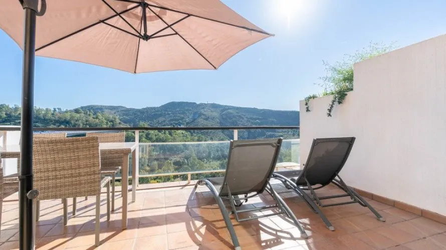 Duplex de 2 chambres à Benahavis, Spain No. 646 № 9