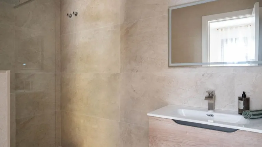 Apartment de 4 chambres à Cortes (San Pedro De Alcantara), Spain No. 723 № 17