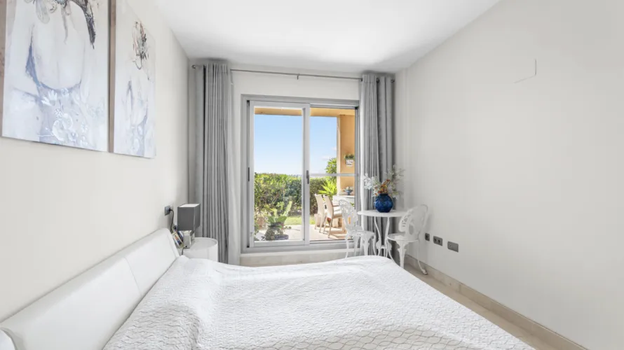 Apartment de 2 chambres à Estepona, Spain No. 782 № 3