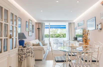 Apartment de 2 chambres à Marbella, Spain No. 617