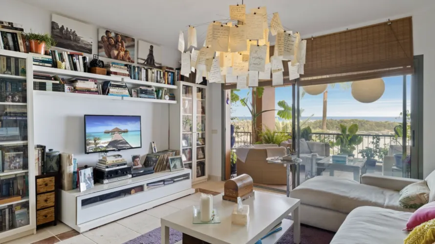 Apartment de 2 chambres à Estepona, Spain No. 520 № 1