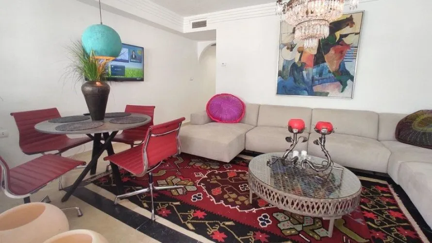 Apartment de 1 chambre à Marbella, Spain No. 595 № 2