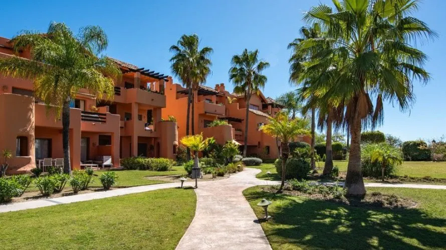 Apartment de 2 chambres à Estepona, Spain No. 338 № 15