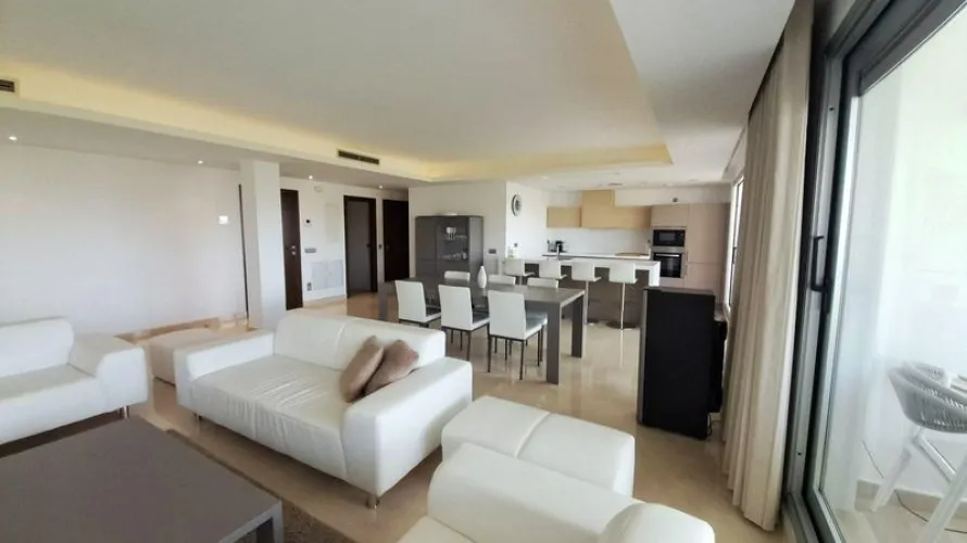 Apartment de 4 chambres à Benahavis, Spain No. 333 № 8