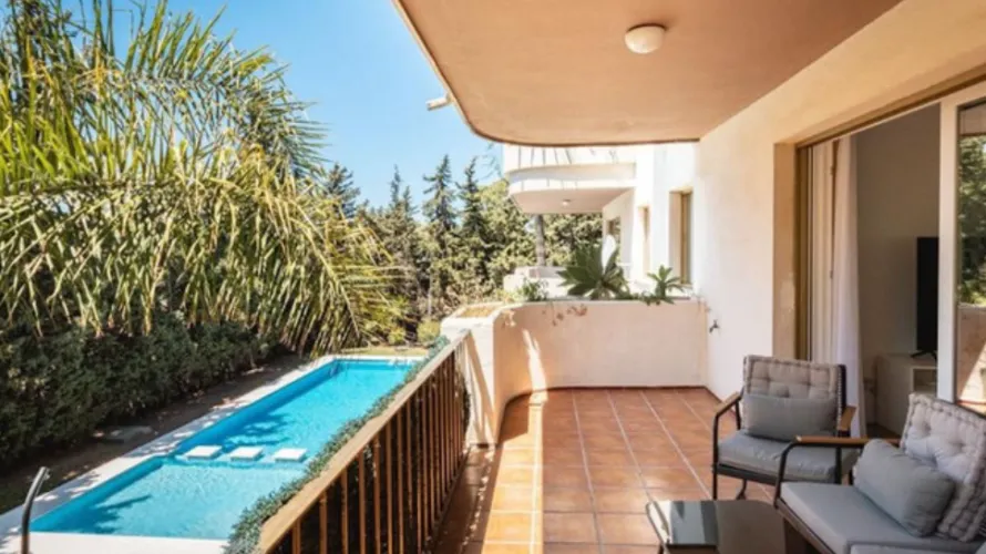 Apartment de 2 chambres à Nueva Andalucia, Spain No. 619 № 3