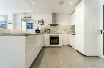 Apartment de 2 chambres à Fuengirola, Spain No. 441