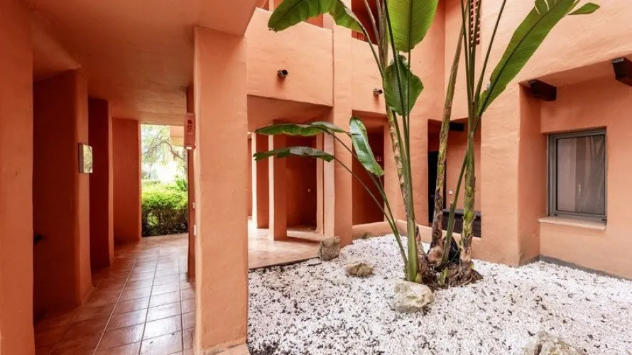 Apartment de 2 chambres à Estepona, Spain No. 338 № 19