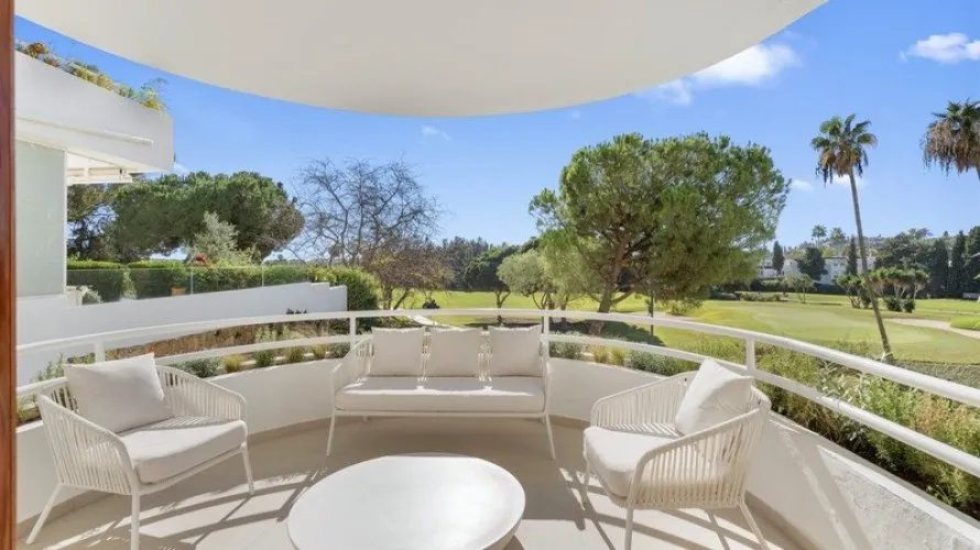 Apartment de 3 chambres à Nueva Andalucia, Spain No. 726 № 2