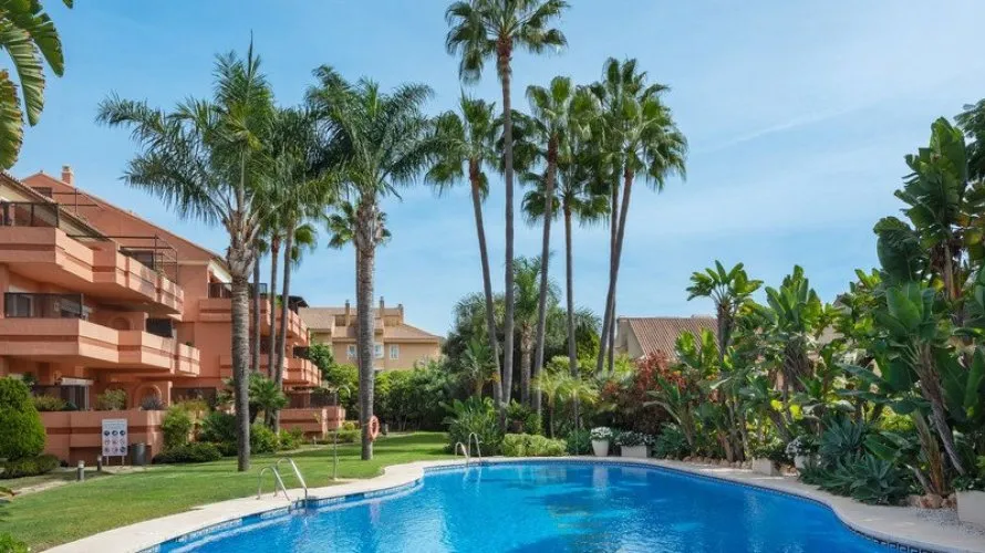 Apartment de 3 chambres à Marbella, Spain No. 268 № 12