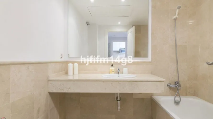 Apartment de 2 chambres à Marbella, Spain No. 587 № 5