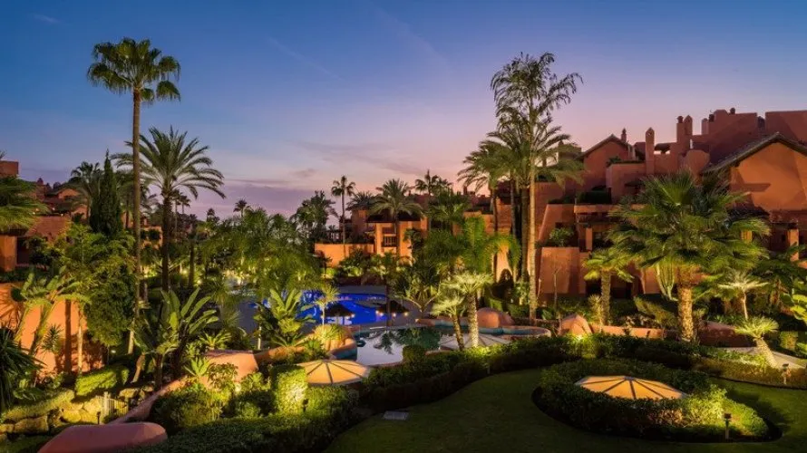 Duplex de 3 chambres à Estepona, Spain No. 244 № 12