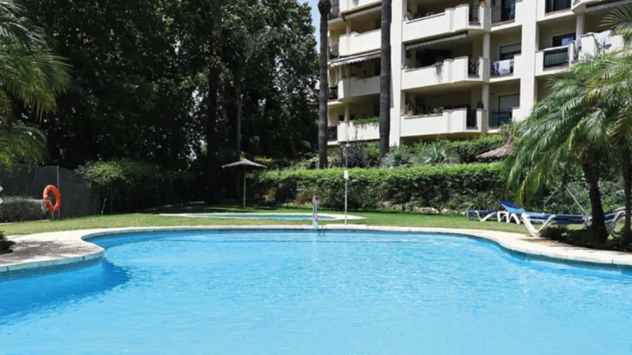 Apartment de 2 chambres à Cortes (San Pedro De Alcantara), Spain No. 789 № 9