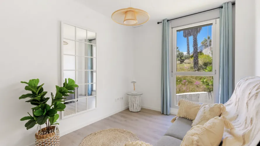 Apartment de 3 chambres à Estepona, Spain No. 713 № 2