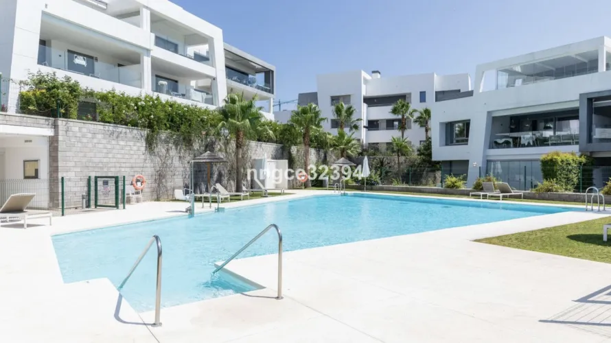 Apartment de 2 chambres à Estepona, Spain No. 784 № 3