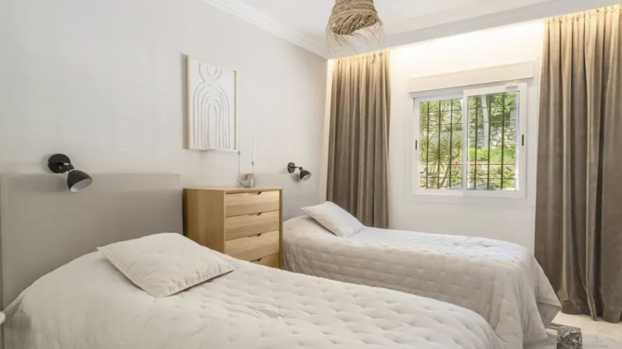 Apartment de 2 chambres à Nueva Andalucia, Spain No. 785 № 1