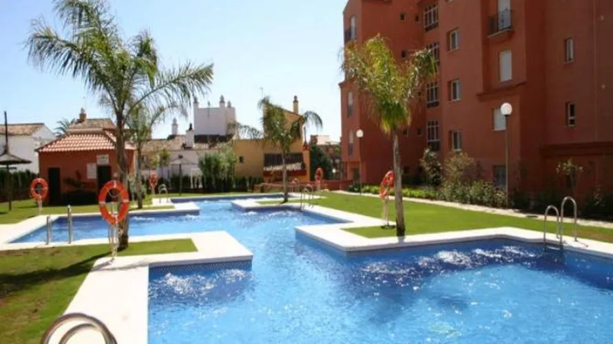 Apartment de 2 chambres à Manilva, Spain No. 502 № 10