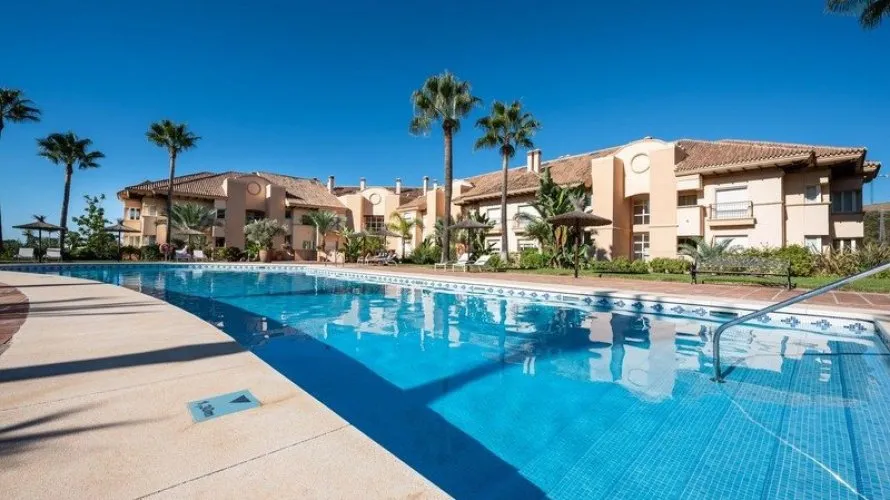 Apartment de 2 chambres à Marbella, Spain No. 716