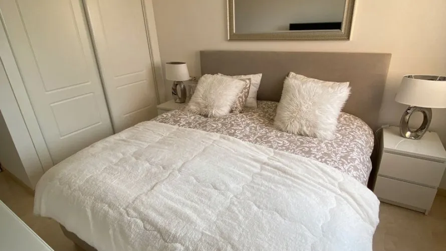 Apartment de 2 chambres à Marbella, Spain No. 620 № 1