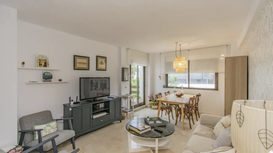 Apartment de 2 chambres à Estepona, Spain No. 693 № 10