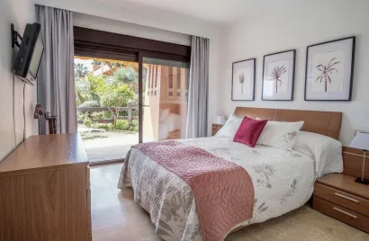 Apartment de 2 chambres à Estepona, Spain No. 610