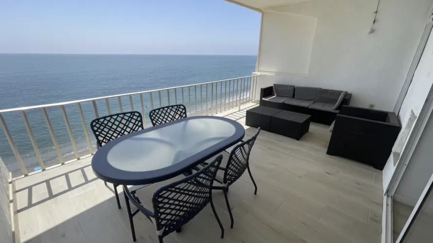 Apartment de 2 chambres à Estepona, Spain No. 492