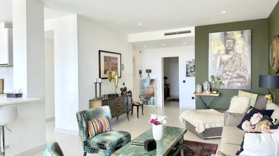 Apartment de 3 chambres à Estepona, Spain No. 710 № 2