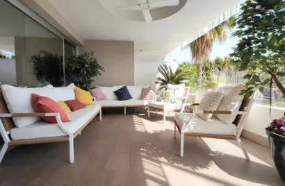 Apartment de 3 chambres à Cortes (San Pedro De Alcantara), Spain No. 719