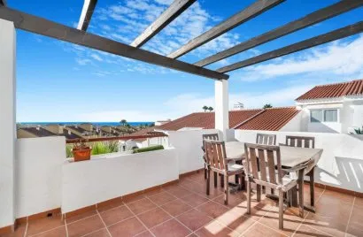 Penthouse de 2 chambres à Estepona, Spain No. 681