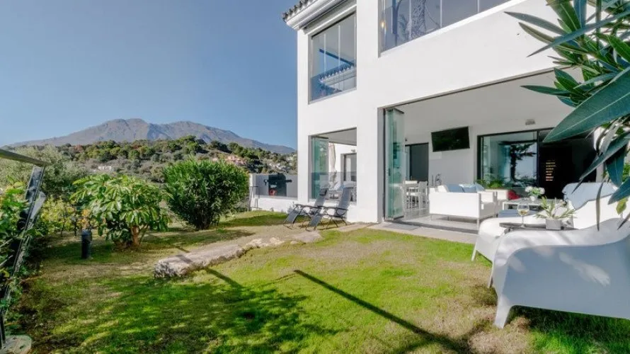 Apartment de 4 chambres à Estepona, Spain No. 302 № 15