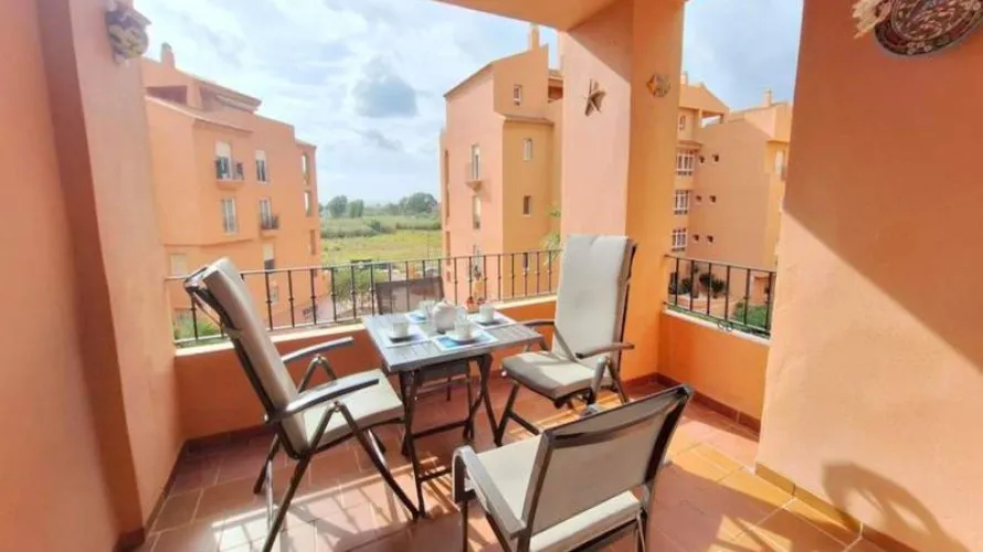 Apartment de 2 chambres à Manilva, Spain No. 502