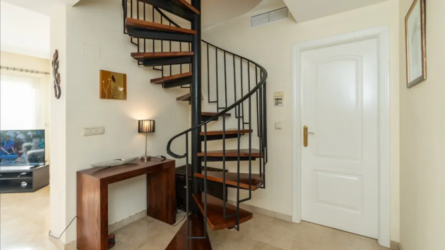 Duplex de 2 chambres à Marbella, Spain No. 753 № 2